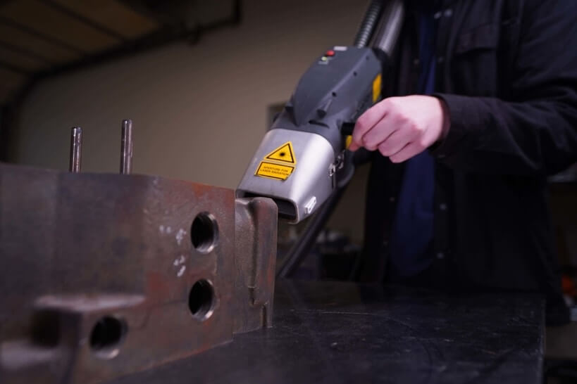 How Do Lasers Clean Pulse, Scan, Move